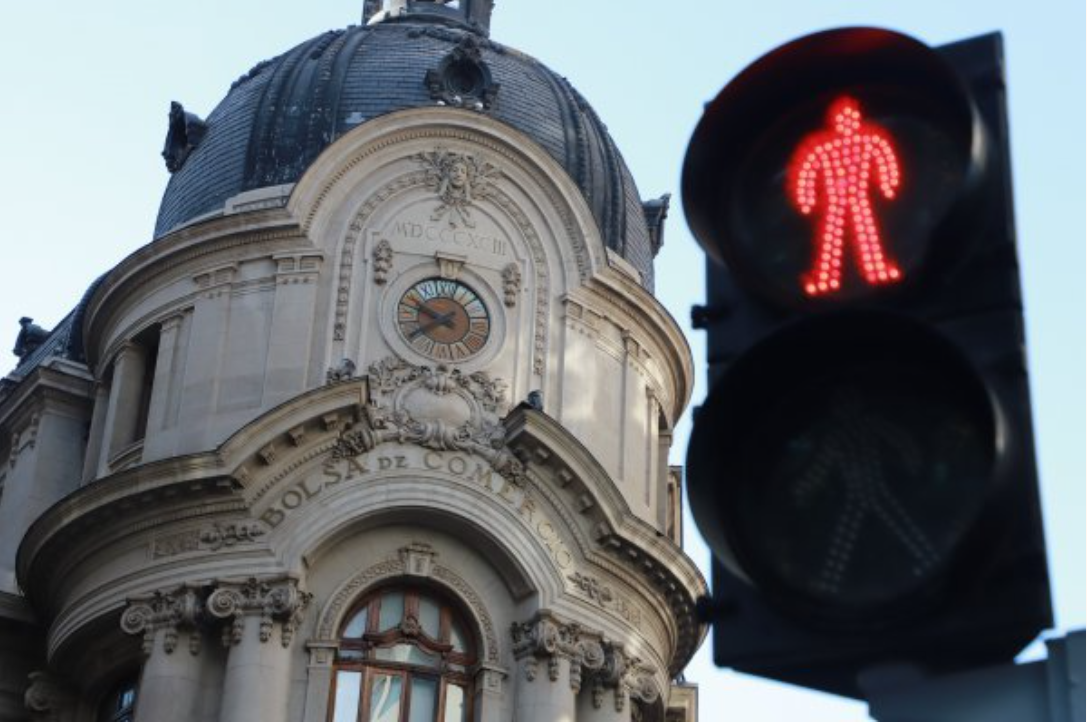 Bolsa chilena abre a la baja tras nuevos ataques en Medio Oriente que impulsaron los precios globales de la energía